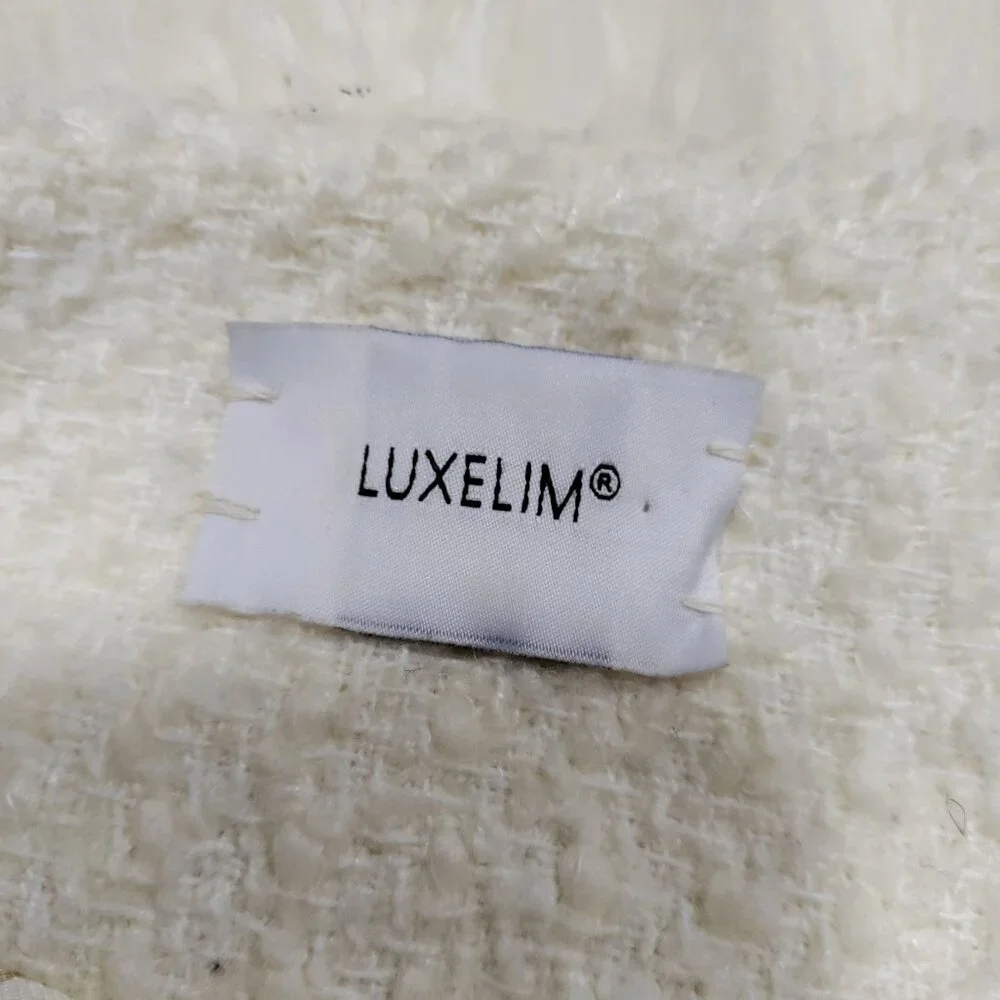 Luxelim Ivory Classic Boucle Wool Tweed Gold Tone Buttons Cropped Jacket Size XS - Picture 10 of 14